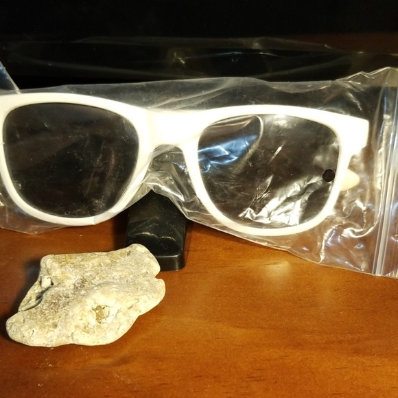 NWT Miller Lite Sunglasses White - Picture 1 of 4